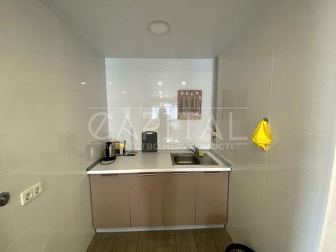 комерційна за адресою Антоновича вул. (Горького), 165