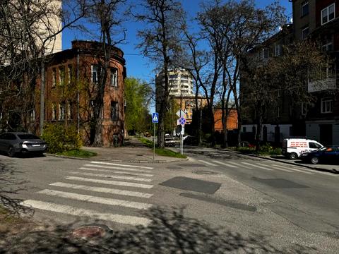 комерційна за адресою Івана Акінфієва вул. (Фучика), 17