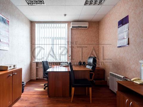 комерційна за адресою Дегтярівська вул., 45