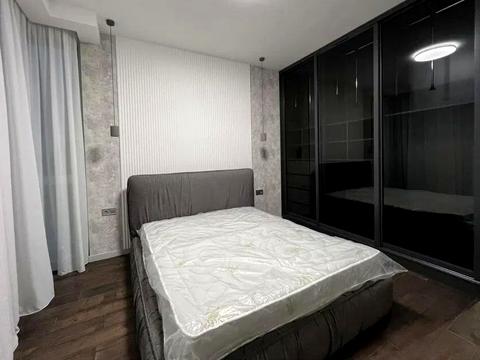 квартира за адресою Джона Маккейна вул. (Івана Кудрі), 1