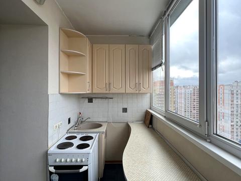 квартира за адресою Анни Ахматової вул., 35-А