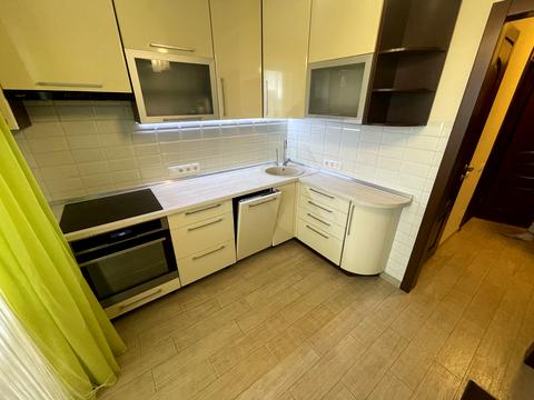 квартира за адресою Ревуцького вул., 19/1