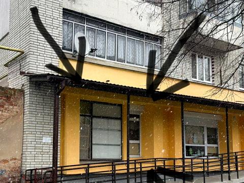 комерційна за адресою Івана Миколайчука вул., 24