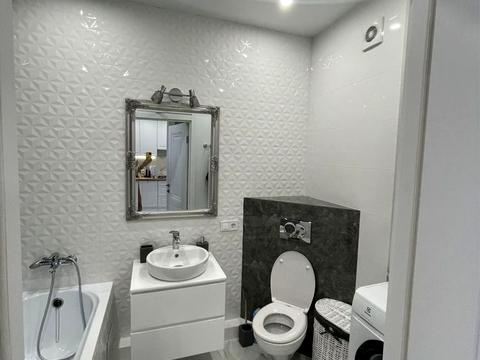 квартира по адресу Левка Лукʼяненка ул. (Василия Жуковского), 16, 18, 20, 24