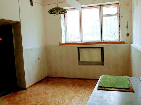 коммерческая по адресу Солідарності, 535