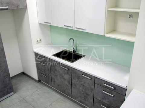 комерційна за адресою Олени Теліги вул., 8
