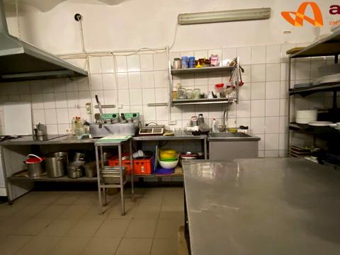 коммерческая по адресу Леся Курбаса ул., 2