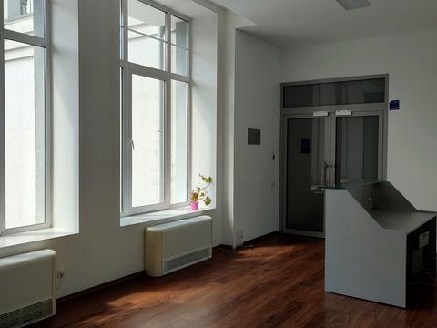 комерційна за адресою Миколи Грінченка вул., 4б