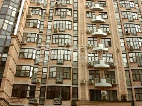 паркомісце за адресою Паторжинського вул., 14