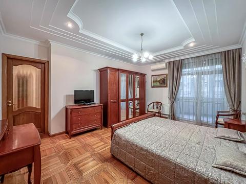 квартира за адресою Олександра Кониського вул., 45-49
