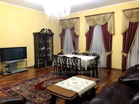 квартира по адресу Андреевский спуск, 1-А
