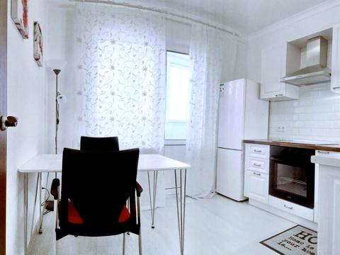 квартира за адресою Софії Русової вул., 7