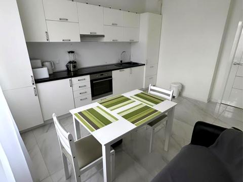 квартира за адресою В'ячеслава Чорновола вул., 27