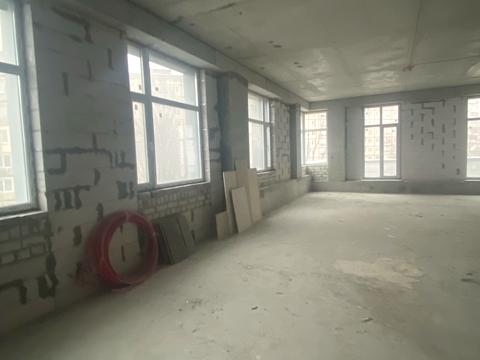 комерційна за адресою Набережна Перемоги вул., 112