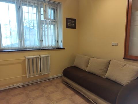 комерційна за адресою Шовковична вул., 7