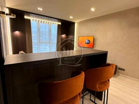 квартира за адресою Літературна вул., 10б