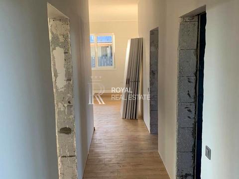 будинок за адресою Центральна вул., 8