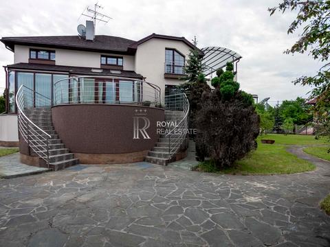 будинок за адресою Центральна
