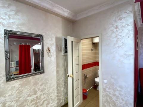 комерційна за адресою Інститутська вул., 6а