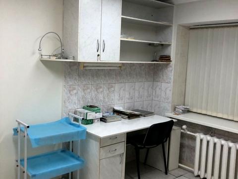 комерційна за адресою вул. Професора Бузника, 5