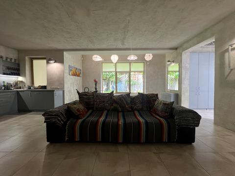 будинок за адресою Богатирська вул., 30а