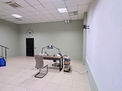 коммерческая по адресу Владимира Ивасюка просп. (Героїв Сталінграду), 8