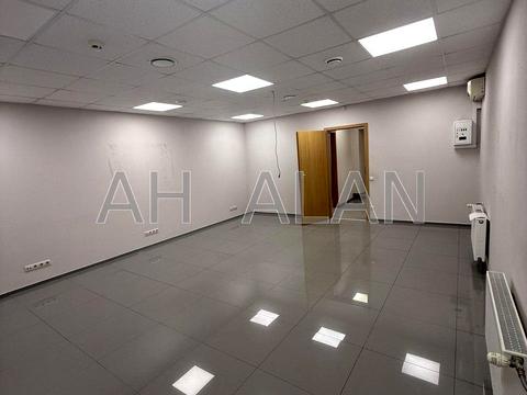 комерційна за адресою Казимира Малевича вул. (Боженка), 68Е