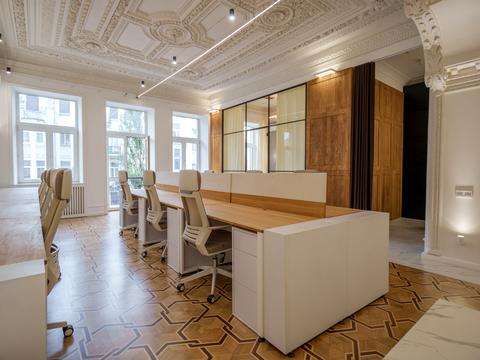 комерційна за адресою Шота Руставелі вул., 22