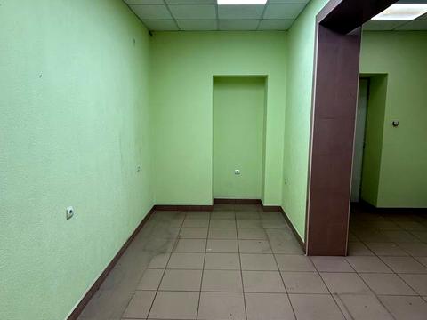 комерційна за адресою Головна вул., 70