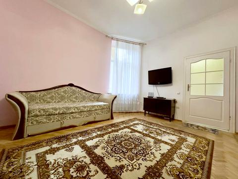 квартира за адресою Святого Теодора пл., 4