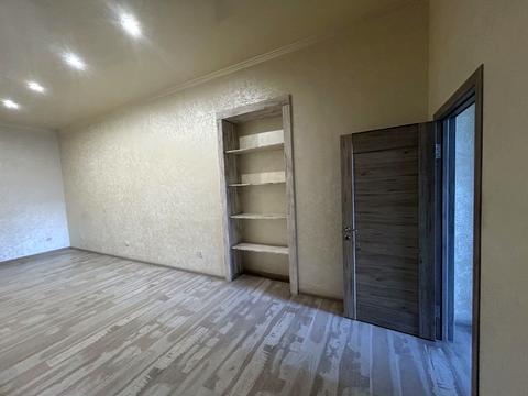 коммерческая по адресу Драгоманова ул., 67