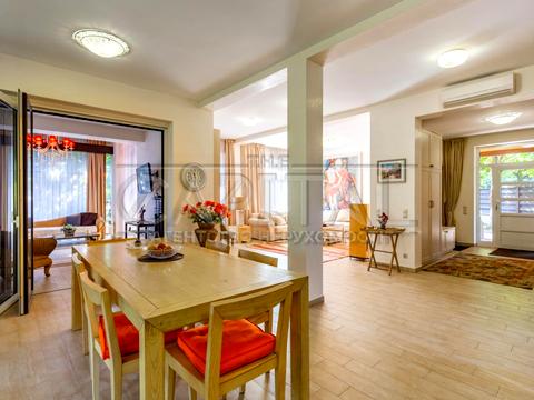 будинок за адресою Польова