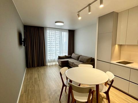 квартира за адресою Олександра Олеся вул., 8/17