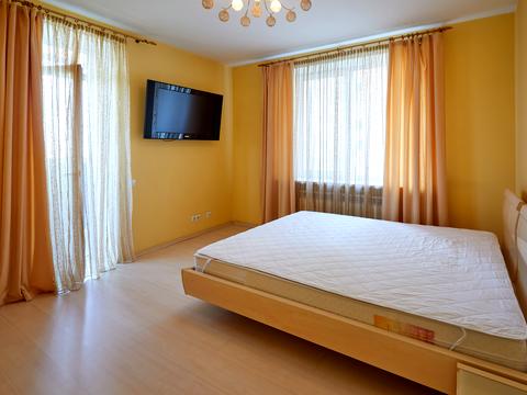квартира за адресою Миколи Амосова вул., 4