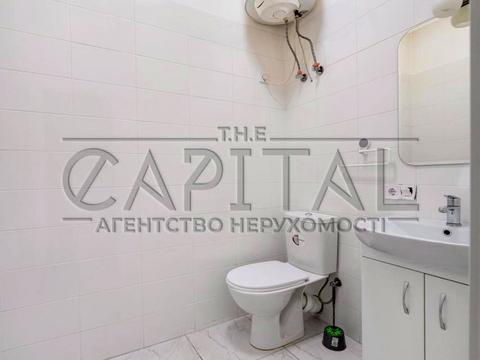 комерційна за адресою Липська вул., 9-Б