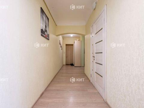квартира за адресою Конституції пл., 2/2