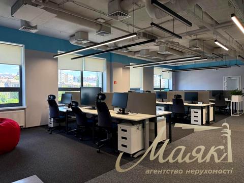 комерційна за адресою Сім'ї Прахових вул. (Гайдара), 58/10