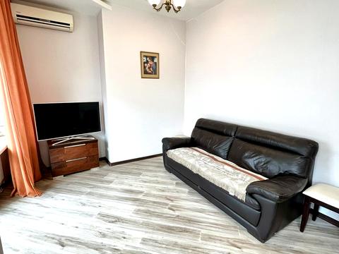 квартира за адресою Літературна вул., 1а