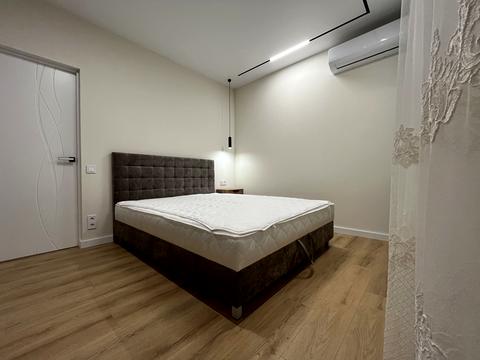 квартира за адресою Олександра Олеся вул., 7