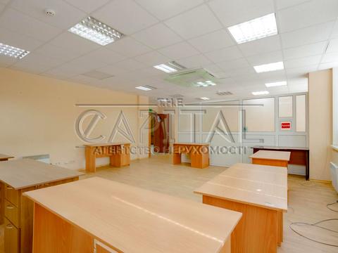 комерційна за адресою Жилянська вул., 101