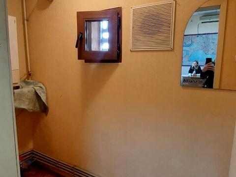 комерційна за адресою Космонавтів вул., 31
