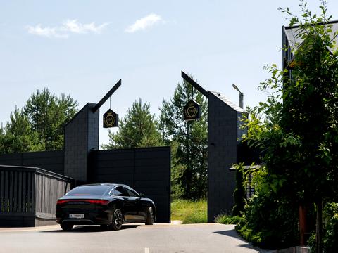 дом по адресу Евгения Коновальца ул., 49