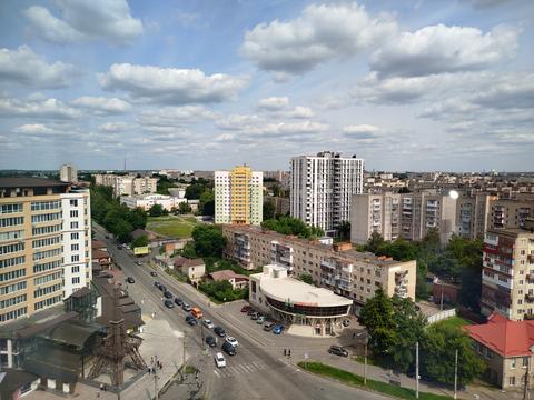 комерційна за адресою Чорновола вул., 29