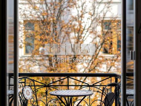 квартира за адресою Десятинна вул., 1/3