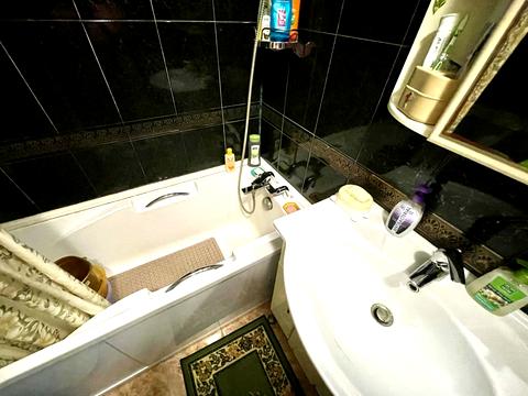квартира по адресу Металургів, 12
