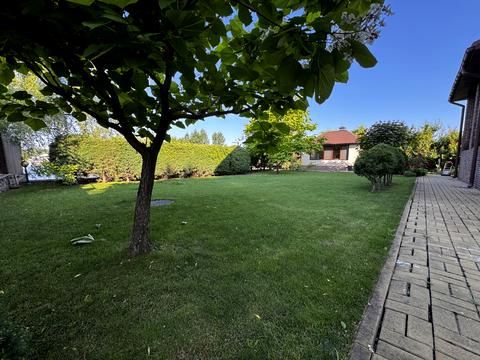 будинок за адресою с. Плюти, Абрикосова, 9