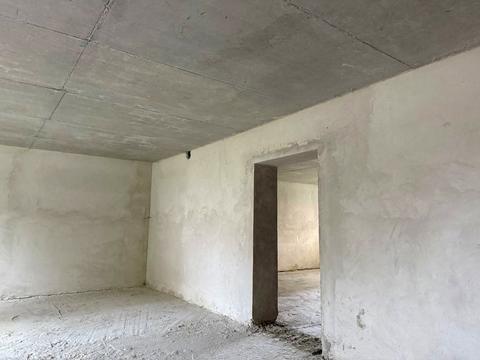 комерційна за адресою Лисеницька вул., 2а