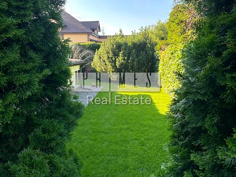 будинок за адресою Озерна вул.