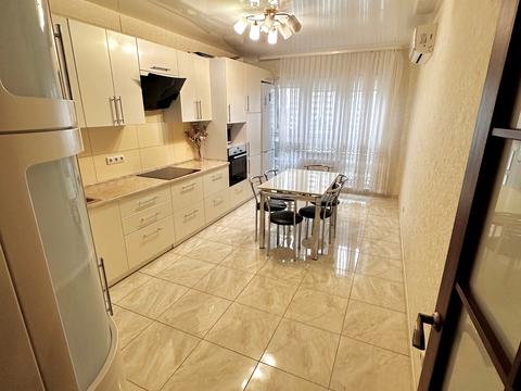 квартира за адресою Софії Русової вул., 7