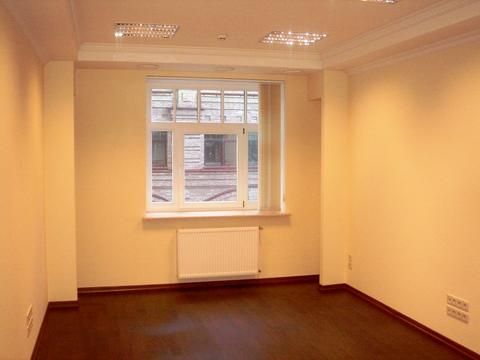 комерційна за адресою Михайлівський пров., 24